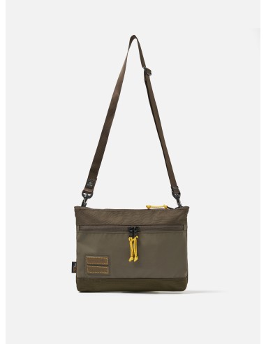 master-piece x Universal Works Shoulder Bag in Olive Recycled Tech Canvas livraison gratuite