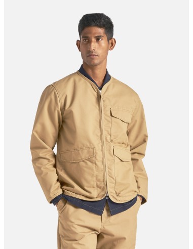 Universal Works Parachute Liner Jacket in Sand Brushed Polytech Par le système avancé 