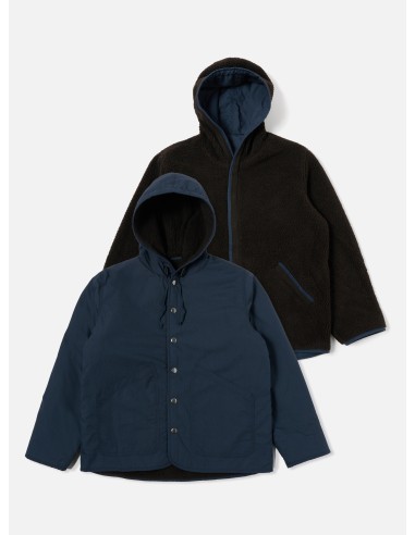 Universal Works Reversible Simple Hooded Jacket in Navy/Brown Recycled Polytech/Sherpa offre 