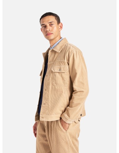 Universal Works Trucker Jacket in Fawn Cord sur le site 