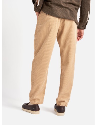 Universal Works Military Chino in Fawn Cord Comment ça marche