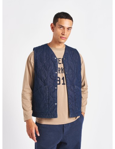 Universal Works Weekend Gilet in Indigo Quilt Denim Amélioration de cerveau avec