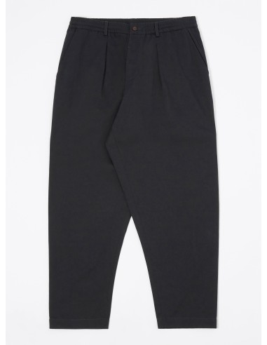 Universal Works Pleated Track Pant in Black Twill prix pour 